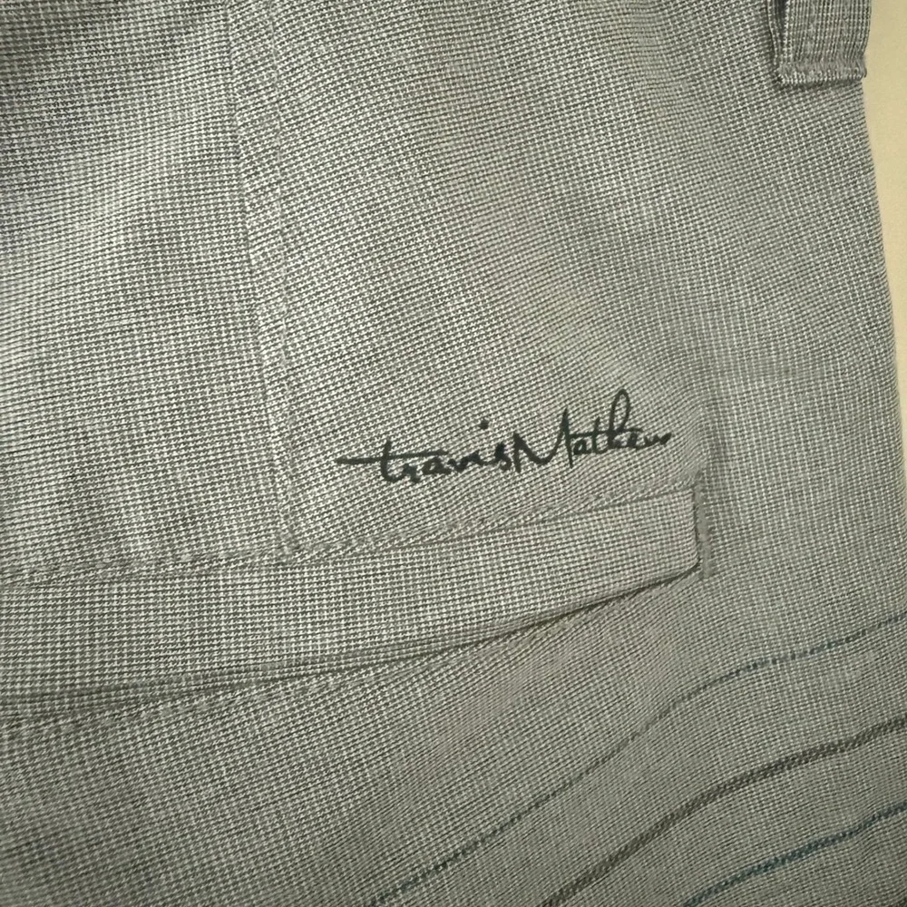 TravisMathew Mens Grey Striped‎ Golf Shorts Size 32 Performance Stretch Casual